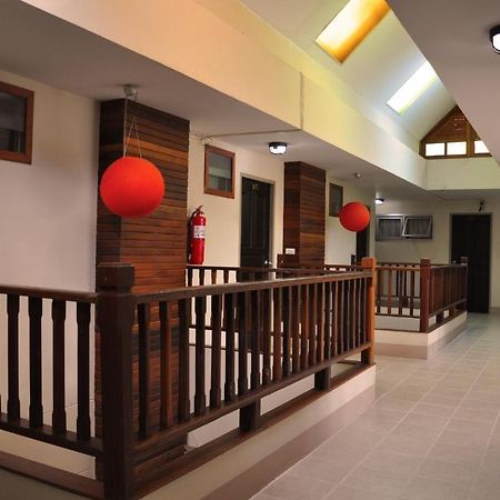 Thaphae Garden Guesthouse Чіангмай Екстер'єр фото