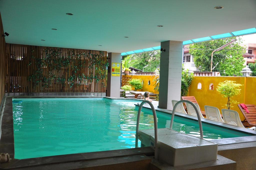 Thaphae Garden Guesthouse Чіангмай Екстер'єр фото